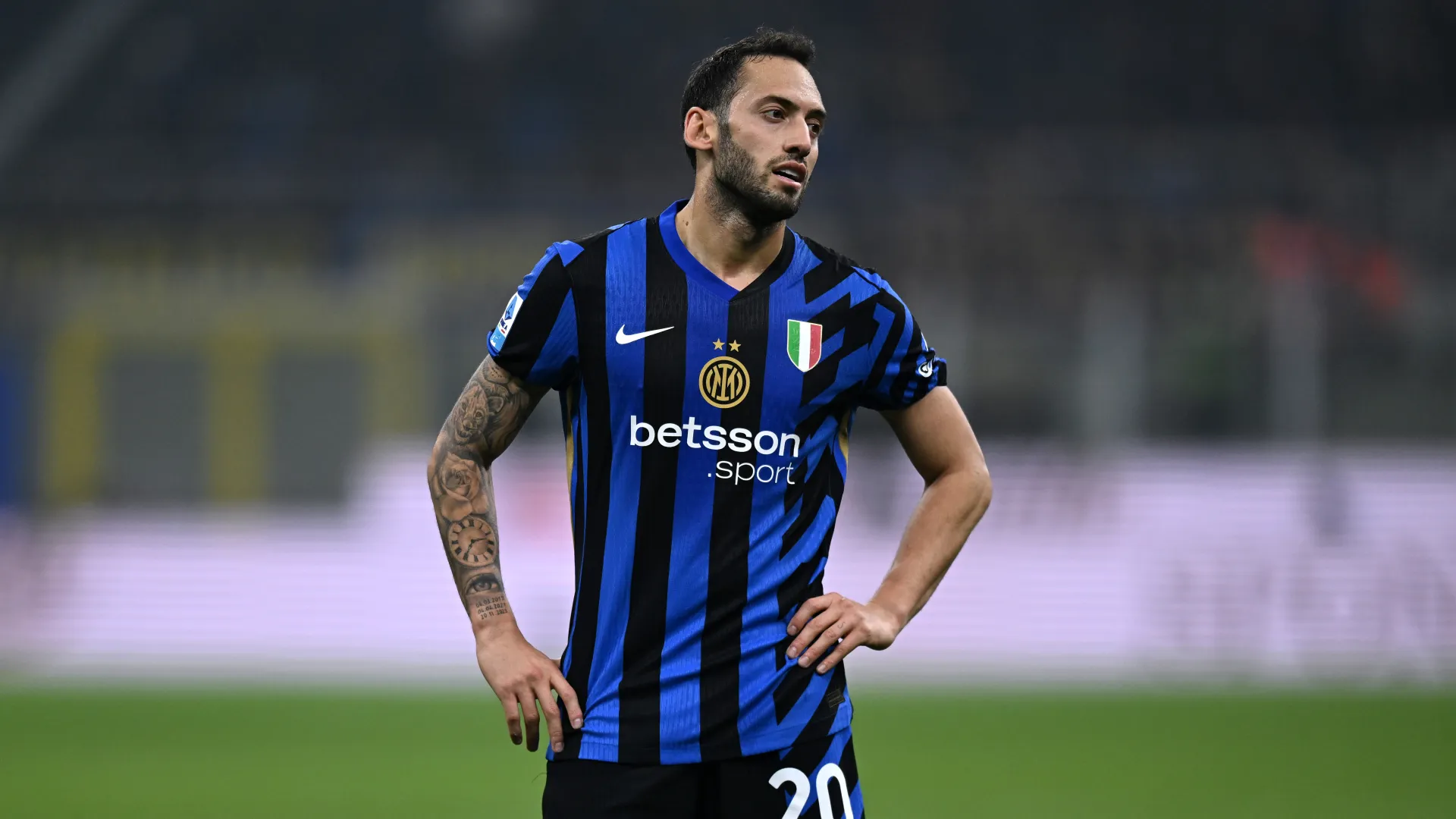 hakan-calhanoglu_1smhpb50bm4wb15rjo5ey8qn4t.jpg