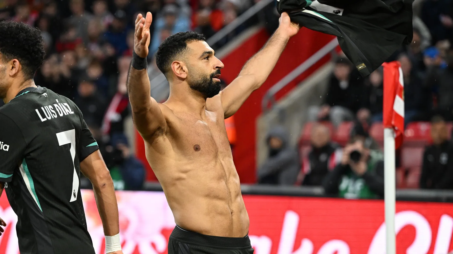 mohamed-salah-celebrates-scoring-for-liverpool-against-southampton_v27e0rqvkvst1r2lmv5ya15fh.jpg