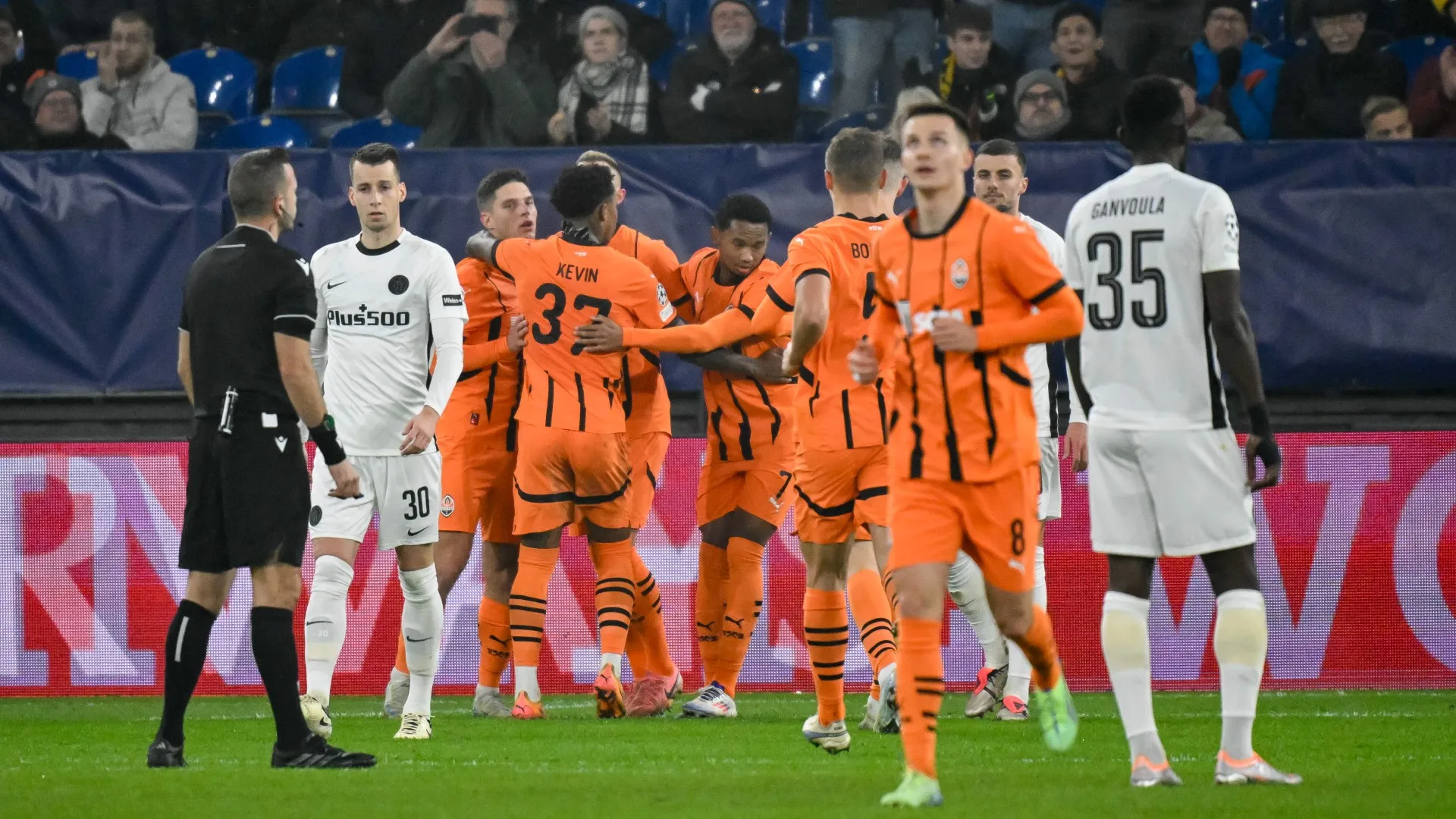 shakhtar_12dx17n3hbxp81g4z1k7d7ov69.jpg