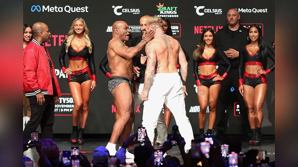 tyson-paul-bertumbuk.jpg