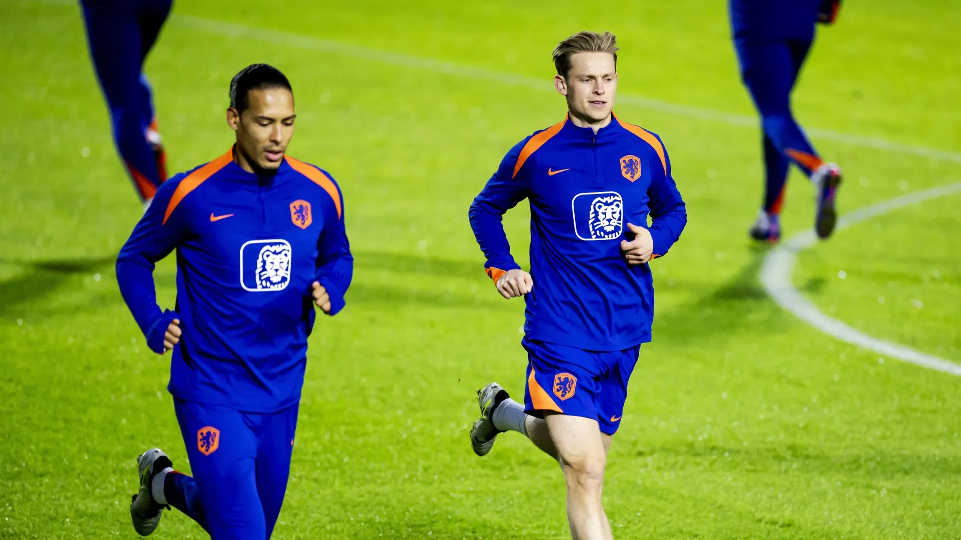 van-dijk-and-de-jong_vsxhr6k3rde01jo3pmwy3ky8s.jpg