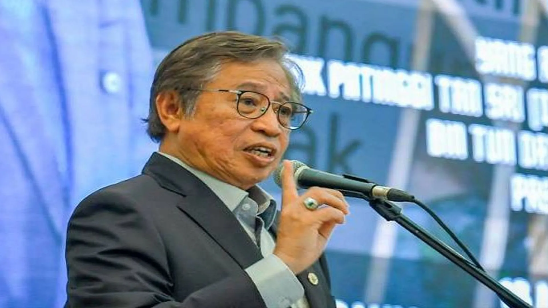 abang-johari.jpg