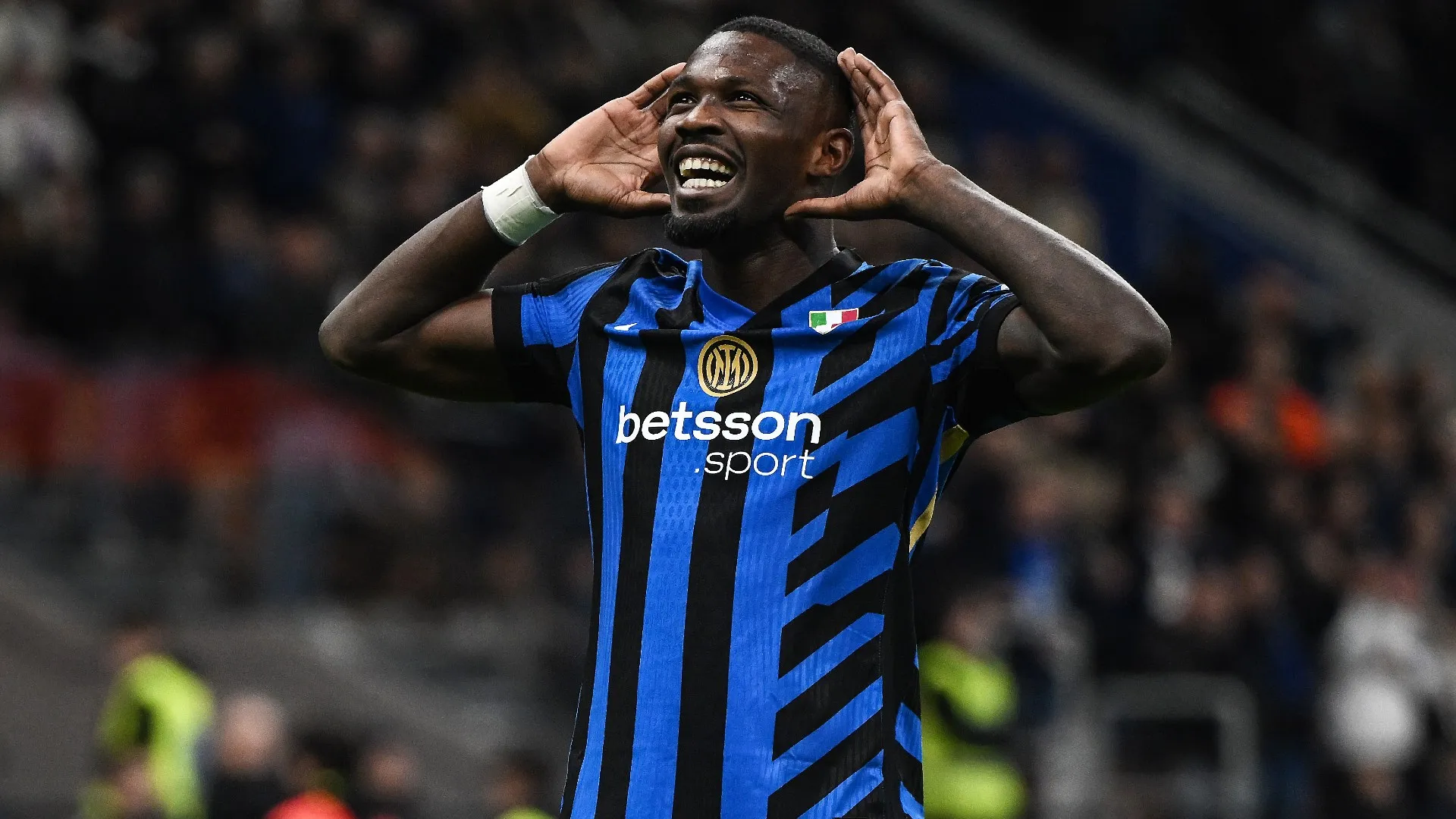marcus-thuram-celebrates-his-hat-trick-for-inter_i8yibacqbo3n1uilb2z3kg14e.jpg