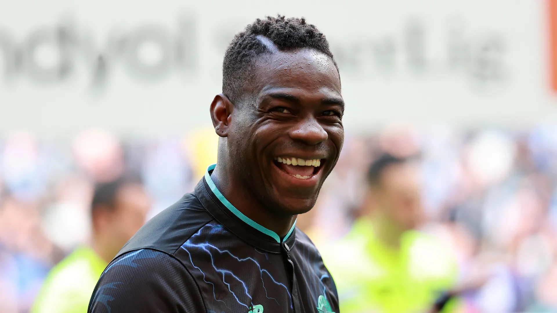 mario-balotelli_5hlsknvw0eyf1w96mwxi8w9qi.png
