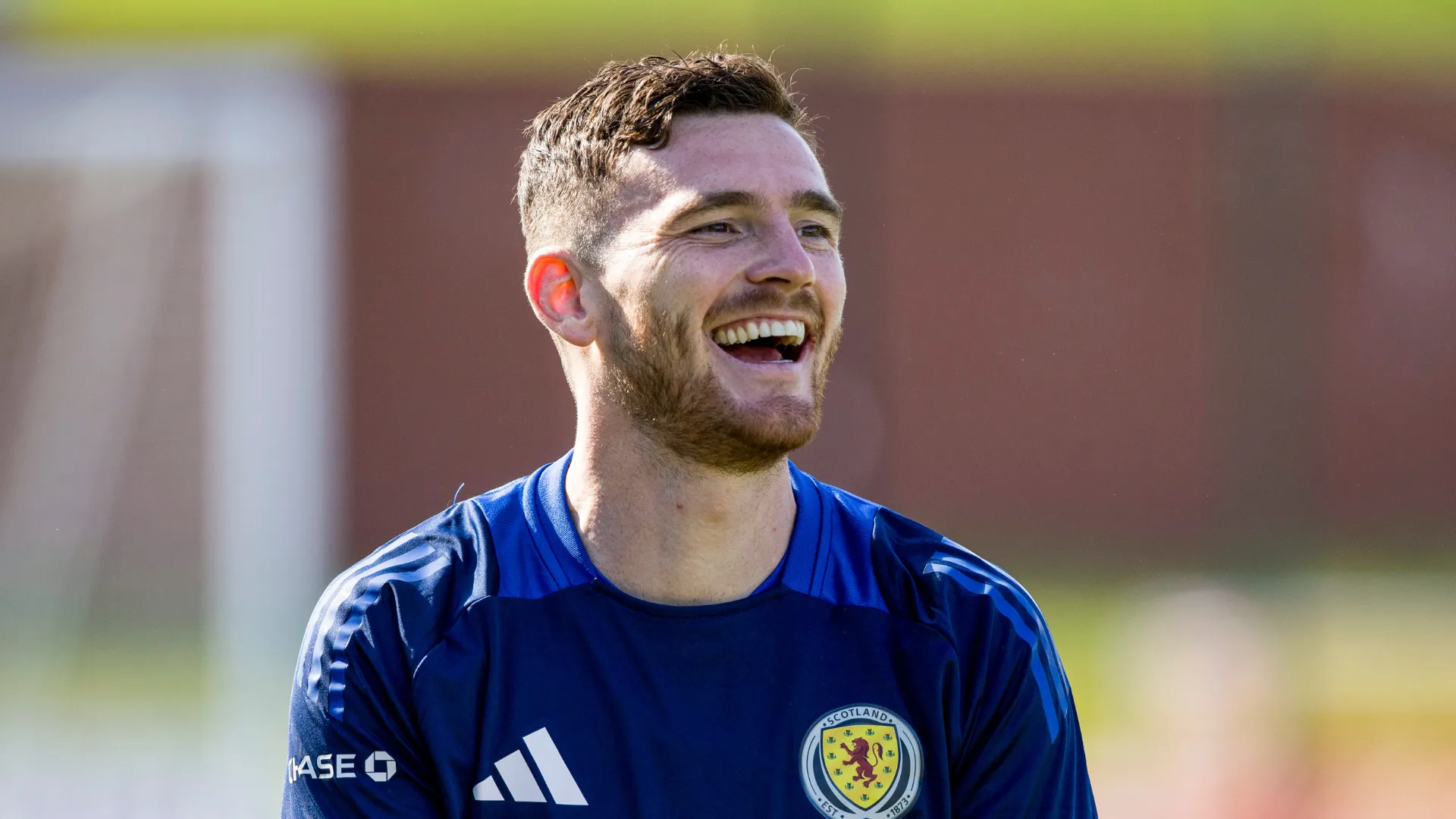 andy-robertson_hpn014dpxbns1pnr51x4n053y.png