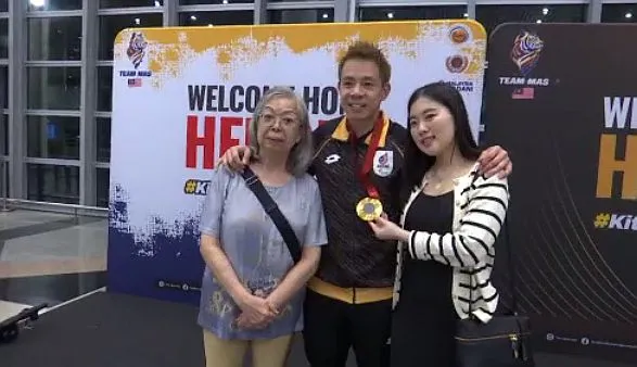 liek-hou-family.jpg