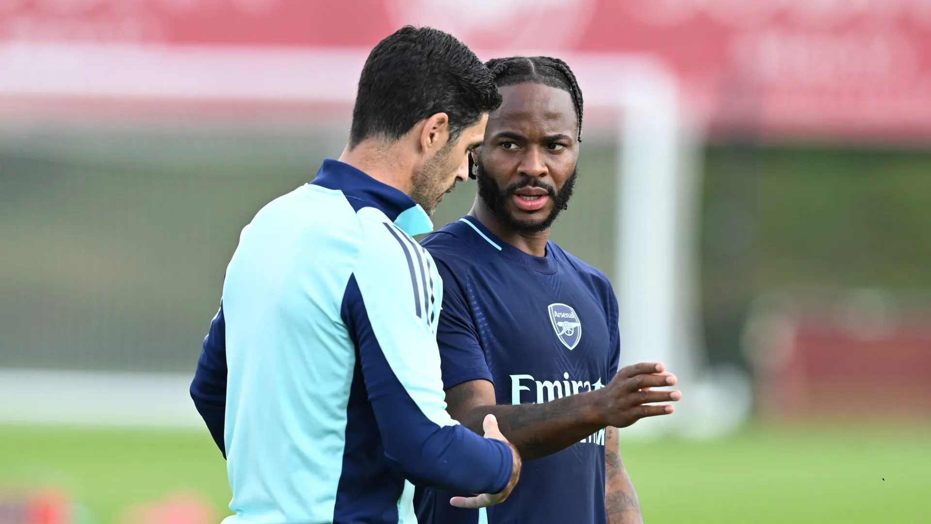 mikel-arteta-and-raheem-sterling_16j3ymltxc2je14o7fs5tpz3yt.jpg