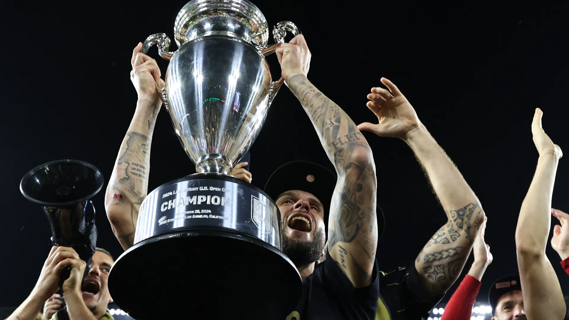olivier-giroud_bm8ilvrh9zma1i76dk5xfmoqm.png