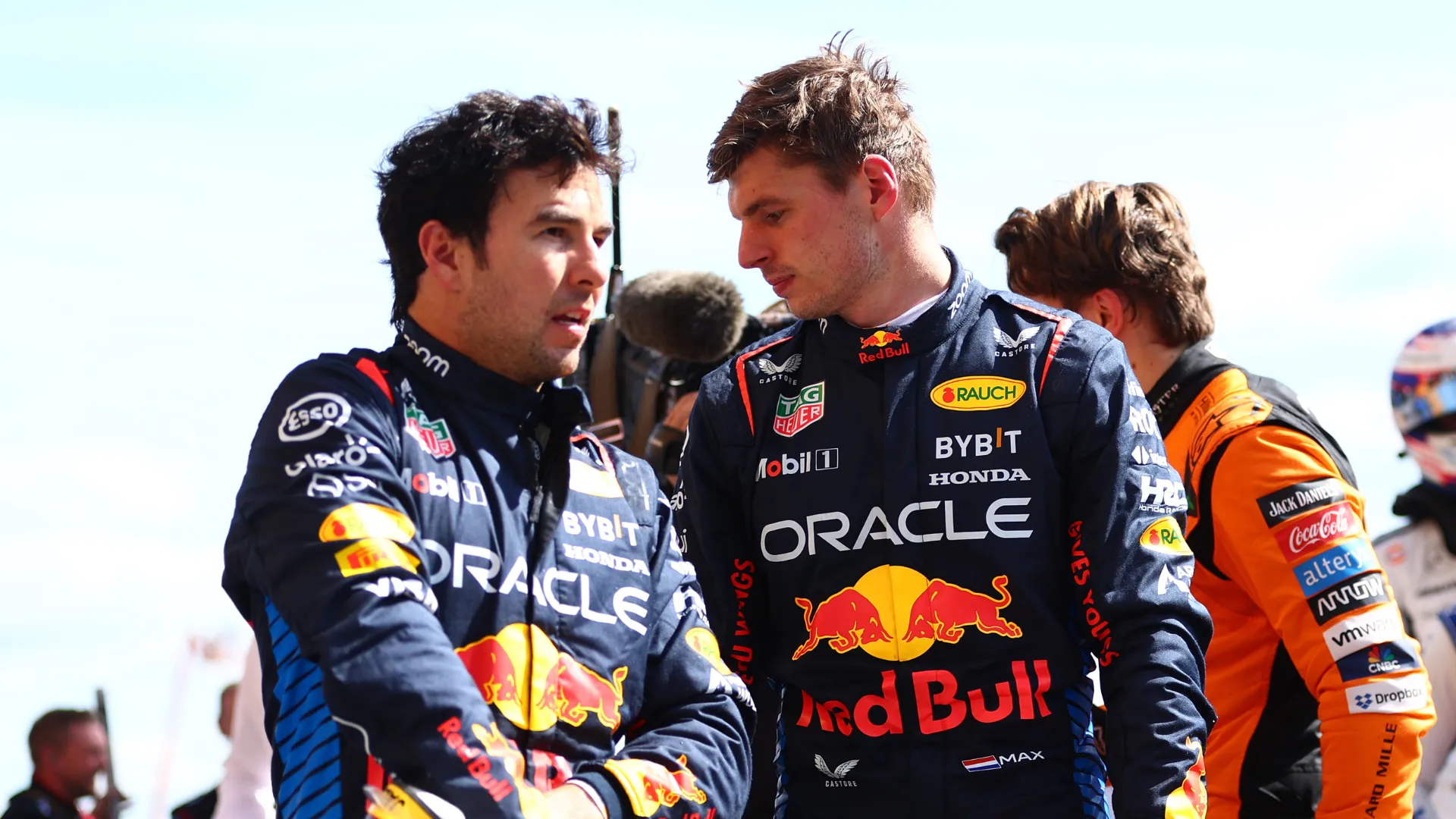 sergio-perez-and-max-verstappen_nnnd931wo0p31jf4hltxut5so.png