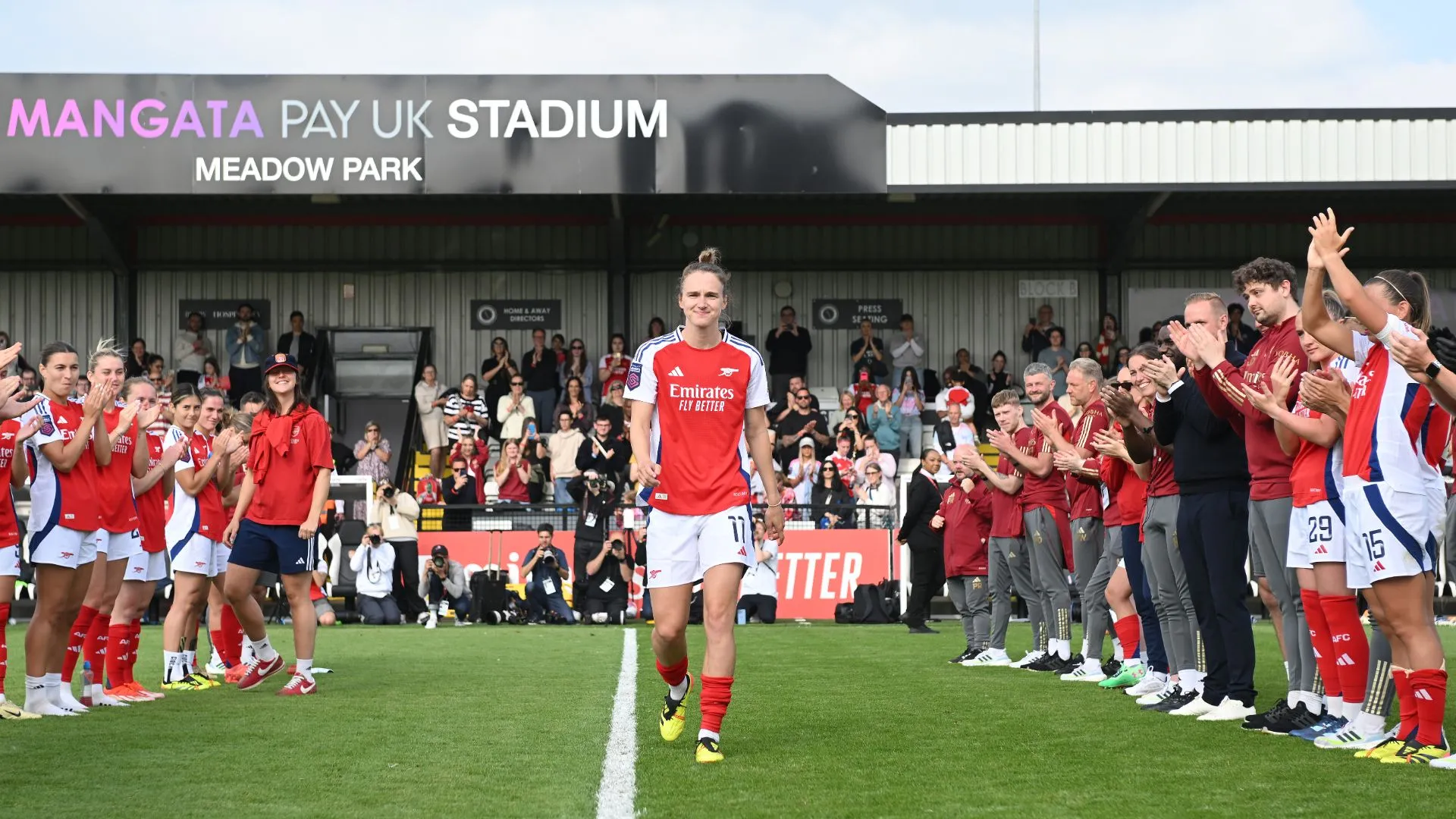 vivianne-miedema_10zi7ijaol7791o12fvo3adb52.jpg