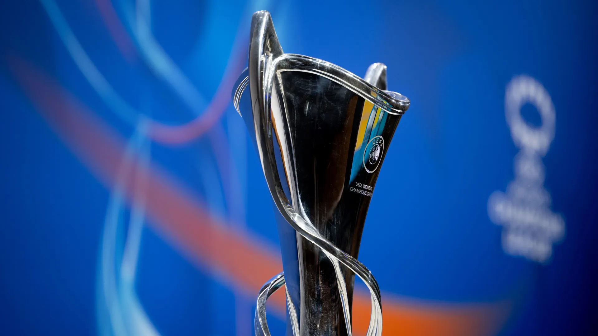 womens-champions-league-trophy_1hh517d7928u81x4s814lyupcy.png