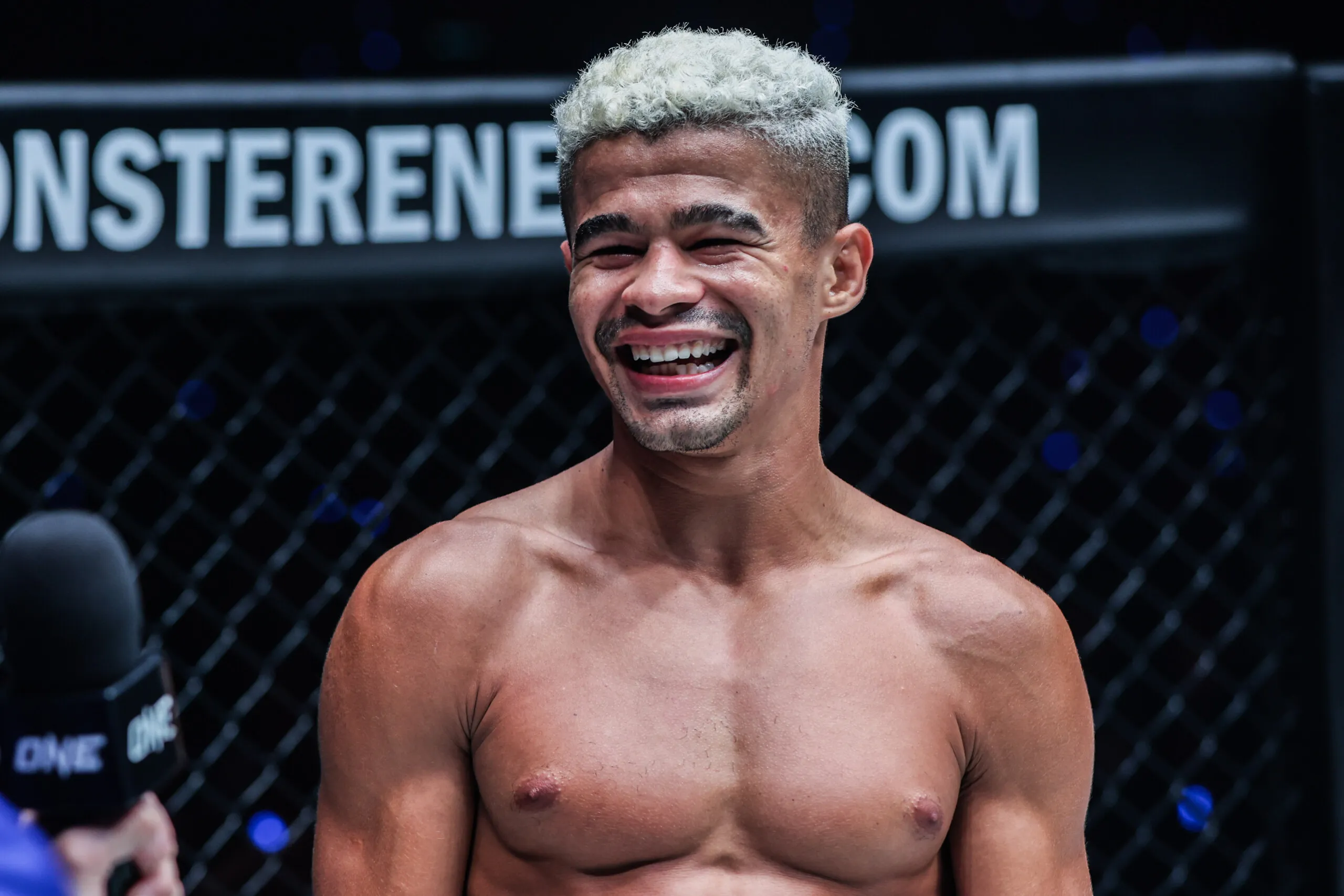 Superstar Brazil itu memperincikan perjalanannya untuk menjadi Juara Dunia menjelang ONE Fight Night 38 pada 5 Disember.