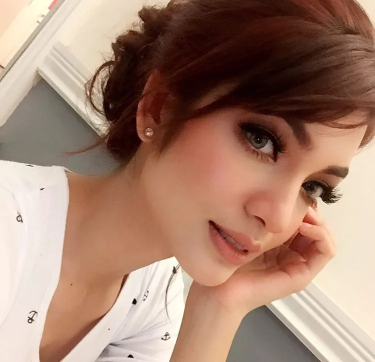 aamyra.jpg