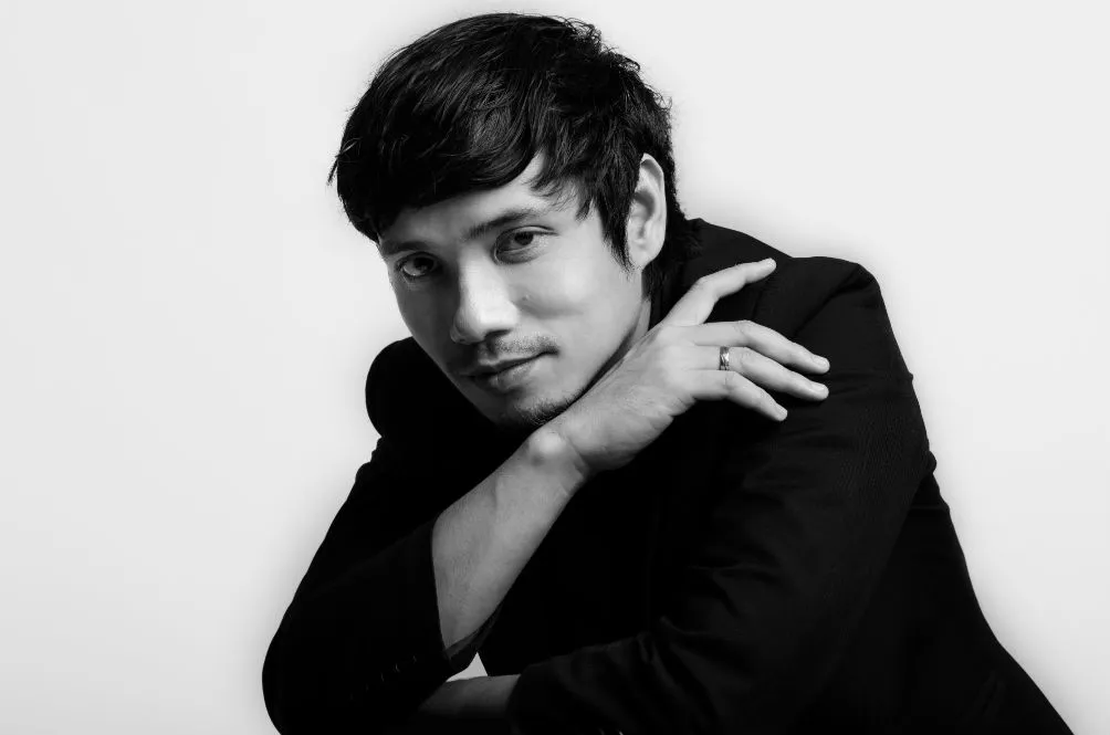 mark_adam_4_hires_bnw.jpg