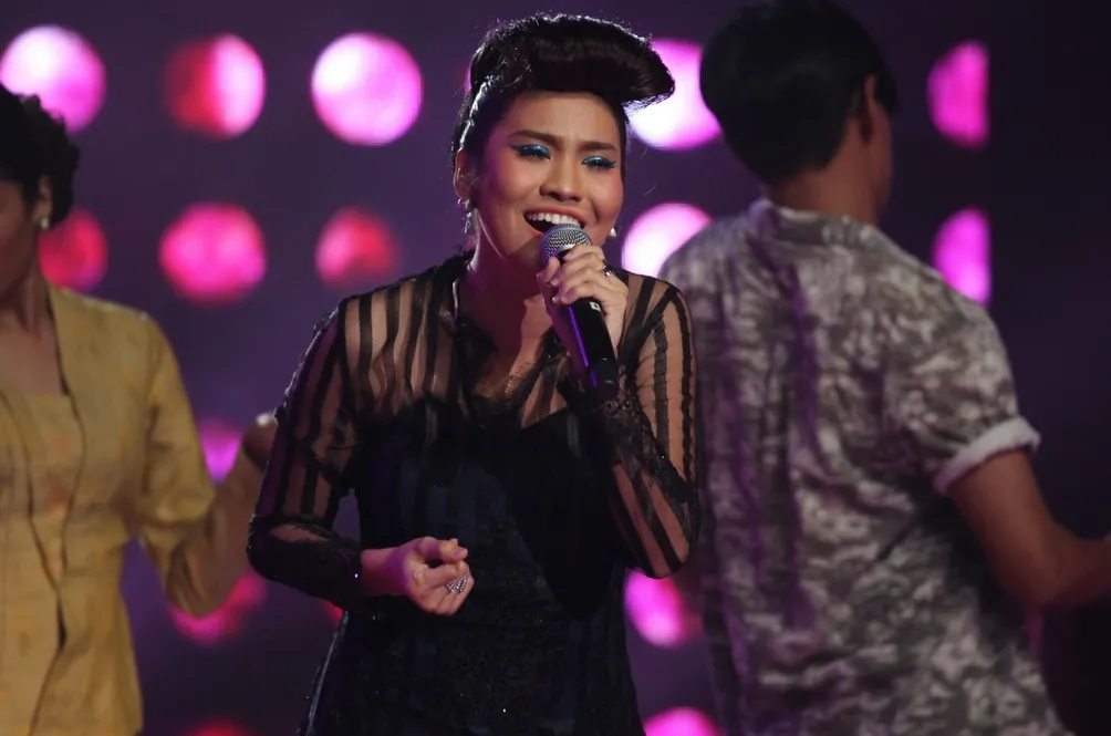 indah-01.jpg