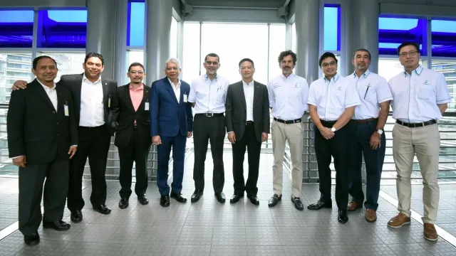 petronas-jv-pelincir-proton-01_1.jpg
