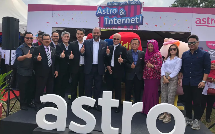 astroaaa.jpg