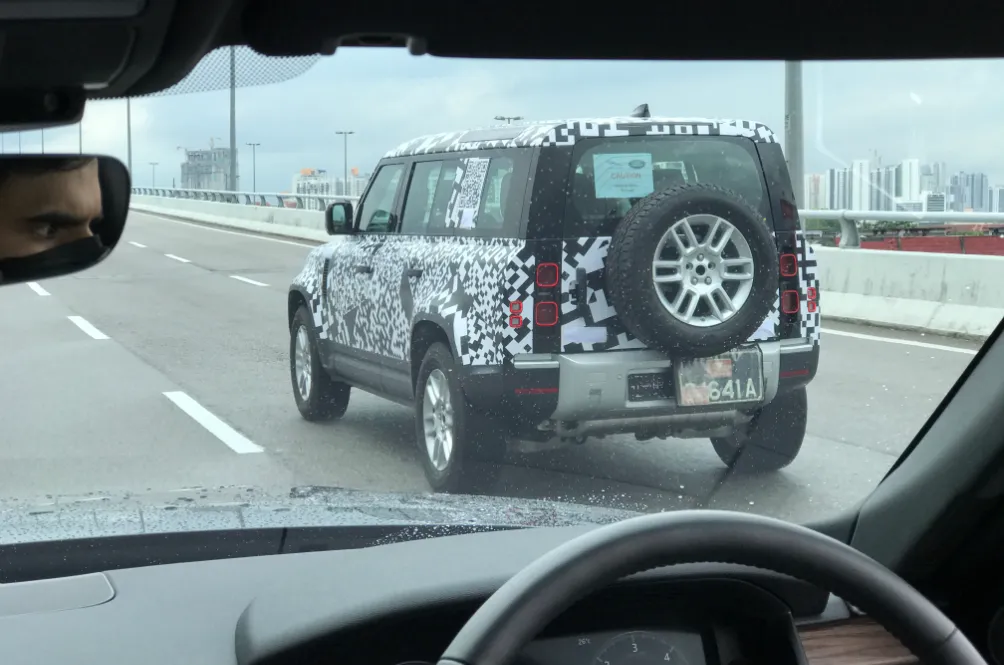 land-rover-spyshot_main.jpg