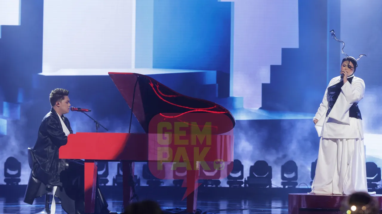 Danial menegaskan segala aspek persembahan mereka, termasuk susunan vokal, muzik dan elemen tambahan yang dilakukan di atas pentas, telah dibincangkan serta mendapat persetujuan bersama.