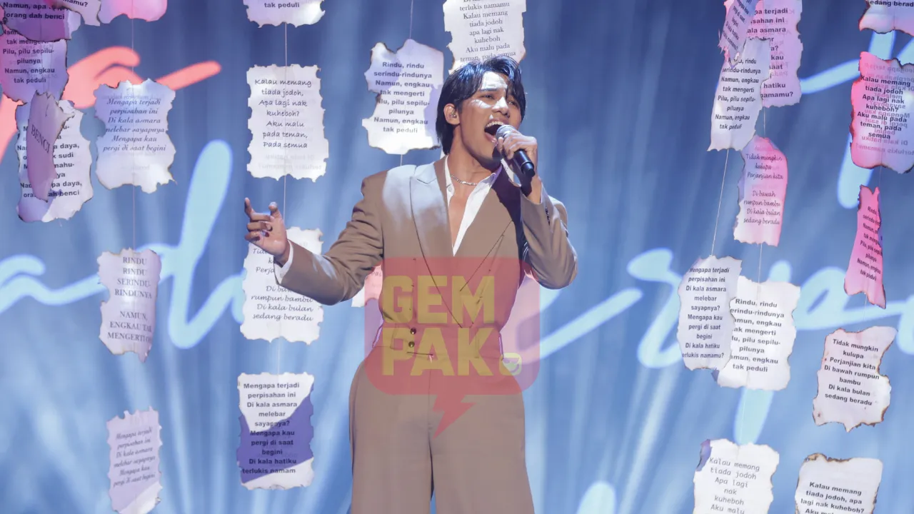 Yad-Z menegaskan tidak pernah berniat untuk mendedahkan bahagian dada menerusi penampilannya pada konsert mingguan program tersebut. 