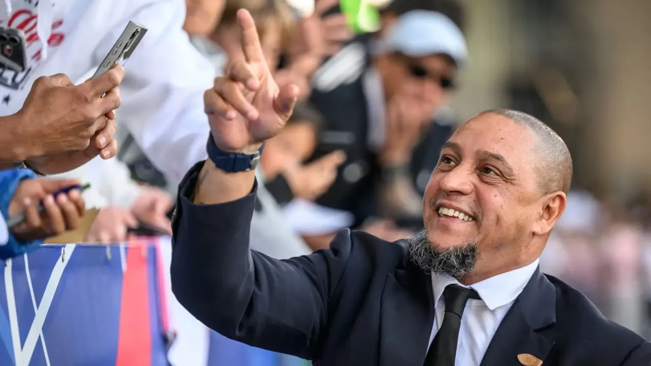 Roberto Carlos Nafi Peluk Islam: “Saya Sangat Menghormati…”