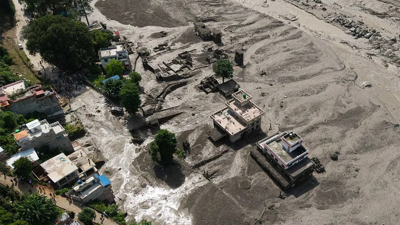 Tragedi Banjir Kilat Di Sempadan Nepal-Tibet Berpunca Daripada Runtuhan Glasier