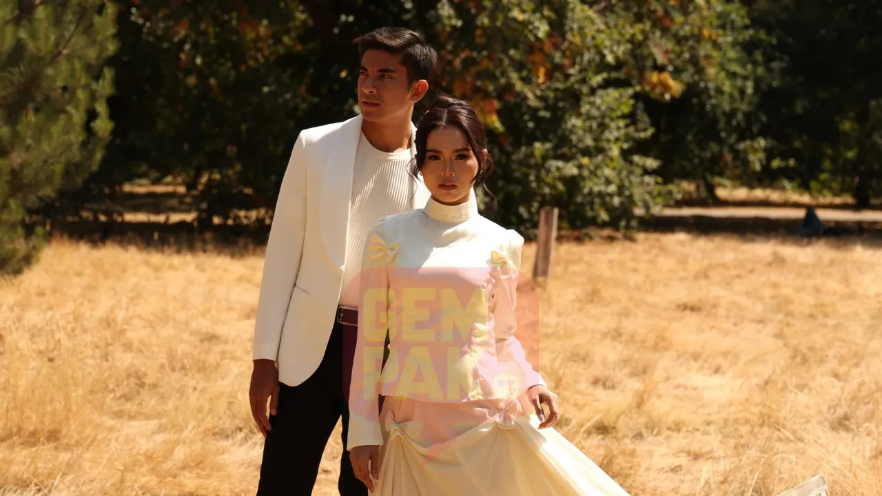 Menerusi hantaran di Threads, individu tersebut berkongsi ibunya, yang juga peminat pasangan tersebut tidak sabar menantikan majlis perkahwinan mereka dan menyebut tarikh tersebut sebagai hari bahagia pasangan berkenaan.