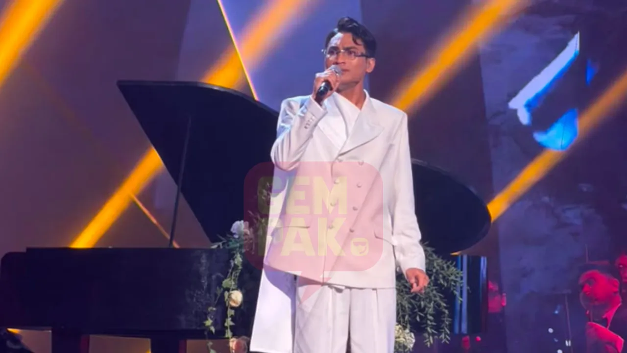 Hasil kemenangan tersebut, Hussain berjaya membawa pulang wang tunai RM30,000, sebuah single terbitan Rocketfuel Entertainment, selain peruntukan pengurusan kerjaya dan pemasaran single bernilai RM100,000 tajaan Rocketfuel Entertainment serta sebuah trofi.