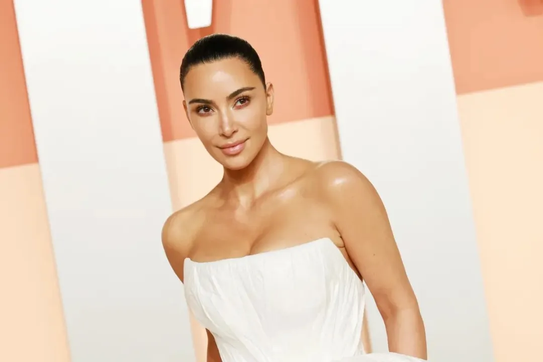 Kim Kardashian Dedah Hidap Esophagitis, Terbayang Nasib Bapa Meninggal Dunia Akibat Kanser