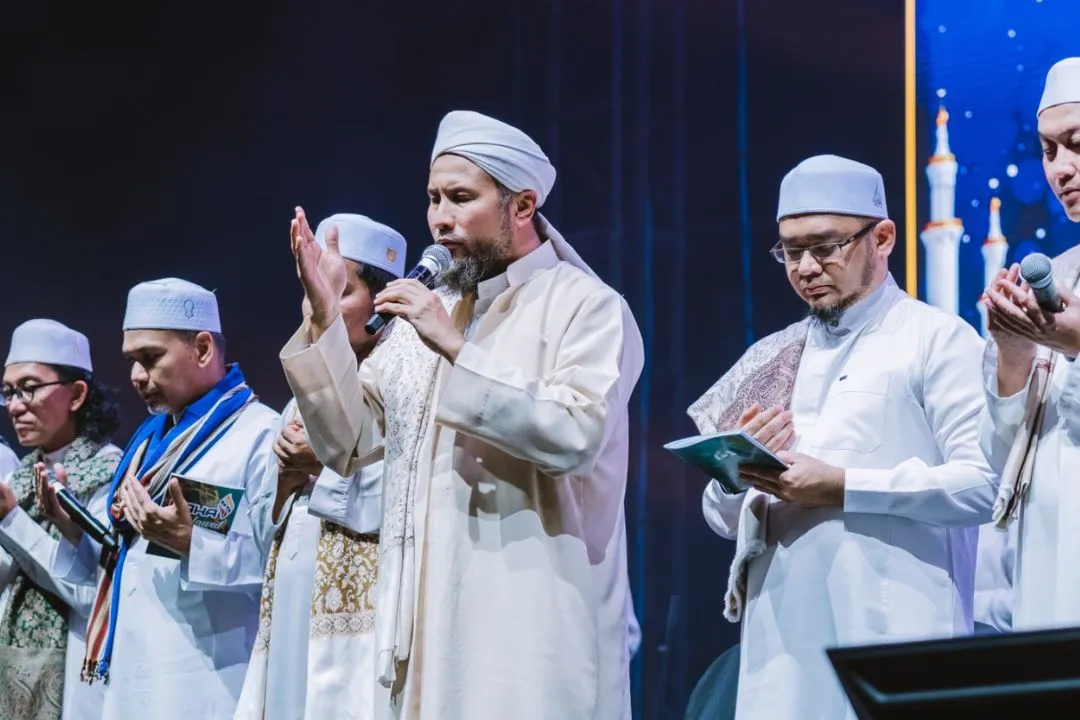 Ruffedge, Innuendo, Inteam & Barisan Artis Bergabung Alunkan Selawat Di MAHA 2026