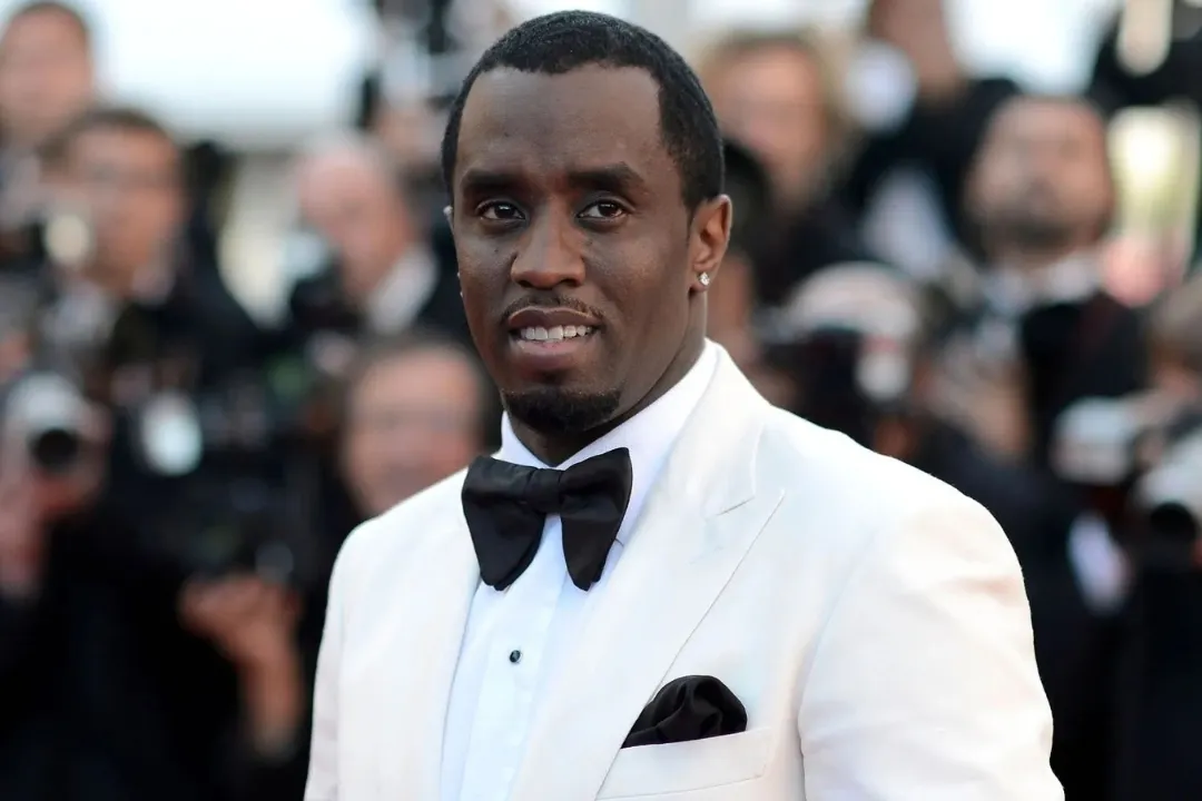 Sean “Diddy” Combs Didakwa Hidup Mewah dalam Penjara, Rakan Banduan Bersihkan Tandas hingga Ada Telefon Bimbit
