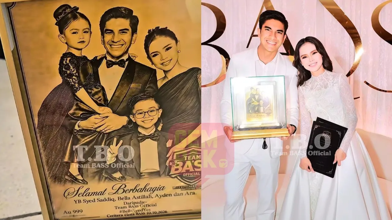 Selepas Wakafkan Perigi, Fan Club BASS Hadiahkan Pula Replika Foto Emas 999 Buat Bella Astillah & Syed Saddiq Sempena Perkahwinan