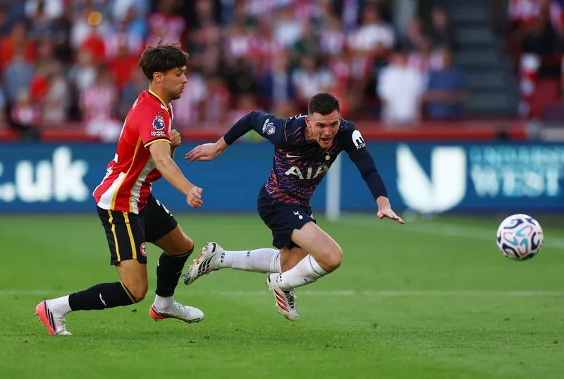SOCCER-ENGLAND-BRE-TOT:Soccer-Tottenham's expensive rebuild begins with familiar collapse