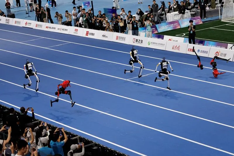 CHINA-TECH-ROBOT-GAMES:Chinese robot Tiangong clocks sub-9 second 100 metres in Beijing