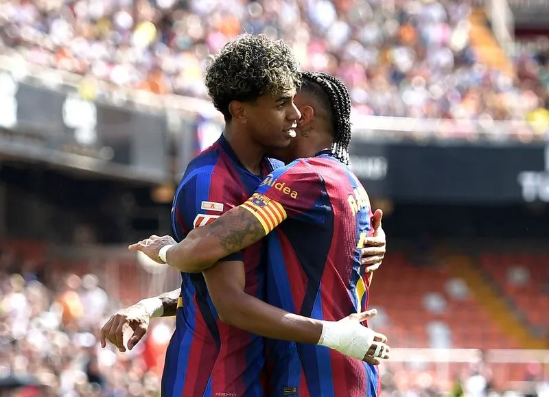 SOCCER-SPAIN-BAR-LAMINE:Soccer-Proud Barca vice-captain Lamine says Champions League is his main target