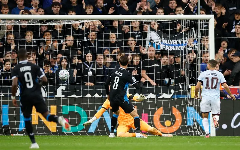 SOCCER-CHAMPIONS:Soccer-Real punish Inter errors, Haaland double lifts Man City