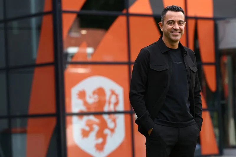 SOCCER-UEFANATIONS-NLD-GER:Soccer-Dutch look to Xavi to restore traditional football ethos