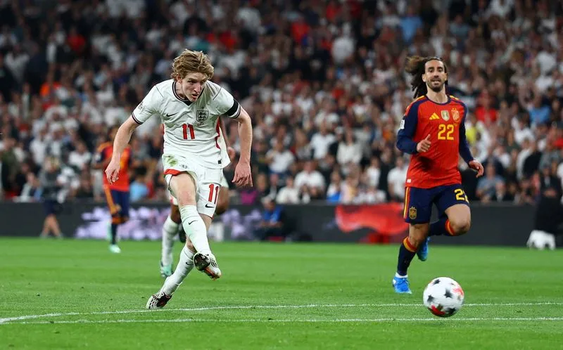 SOCCER-UEFANATIONS-ENG-ESP:Soccer-Gordon's goal continues debate over England's footballing identity