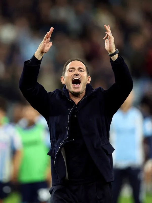 SOCCER-ENGLAND-COV-NEW:Soccer-Coventry savour first home Premier League win in 25 years