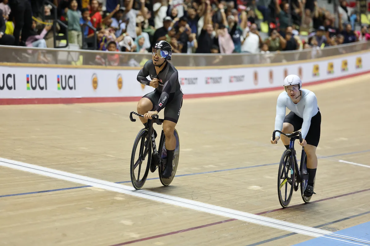 Azizulhasni cipta sejarah, raih Anugerah Khas Inspirasi Madani