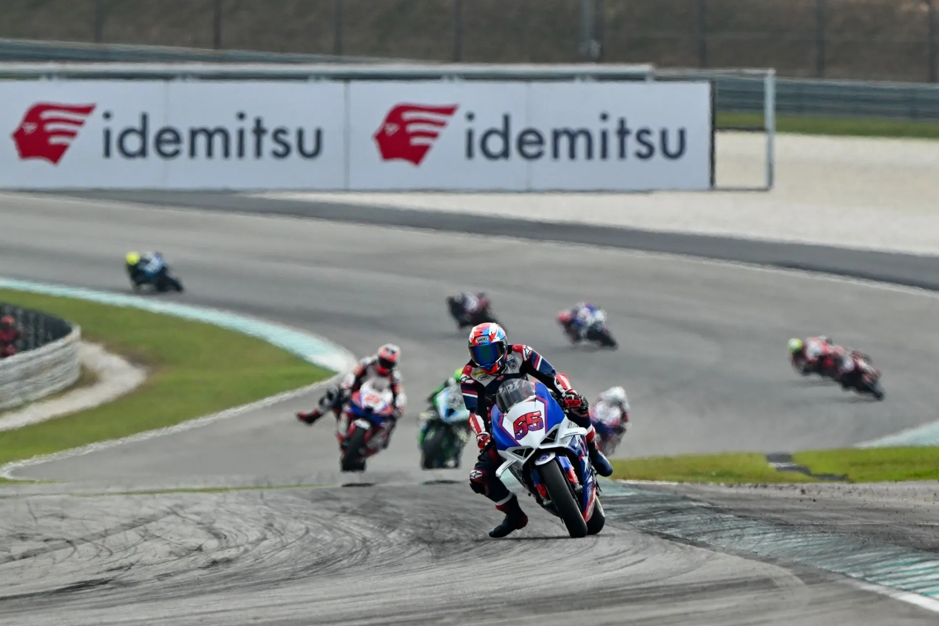 FIM ARRC: Hafizh Syahrin raih kemenangan berganda di Sepang, buka kempen penuh bergaya 