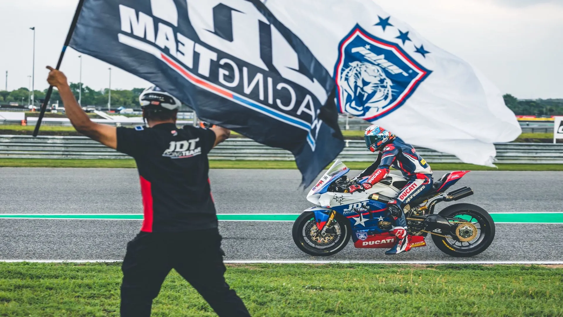JDT