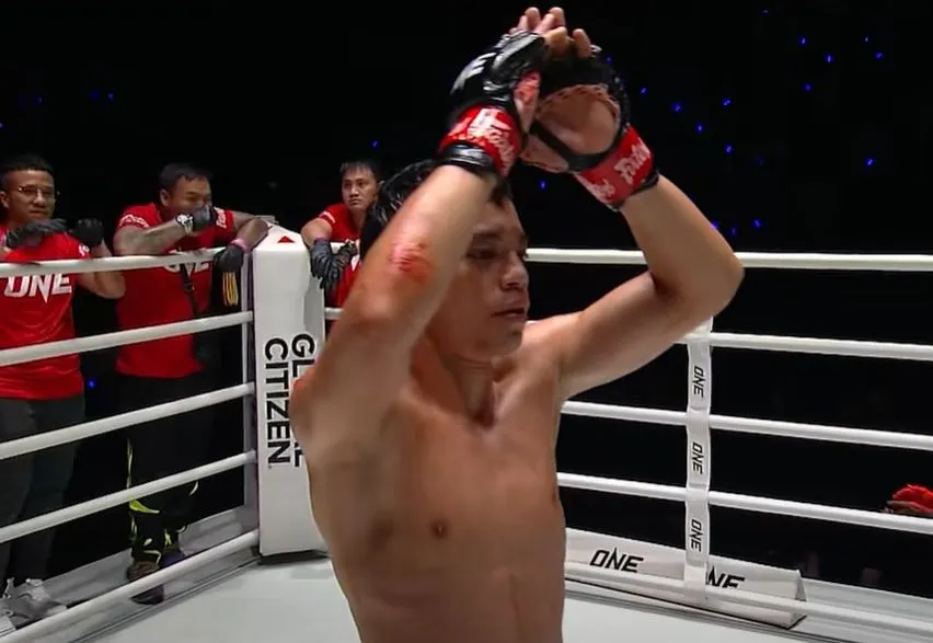 ONE Championship: Rifdean Masdor dominasi tiga pusingan, tewaskan lawan dari Laos penuh bergaya