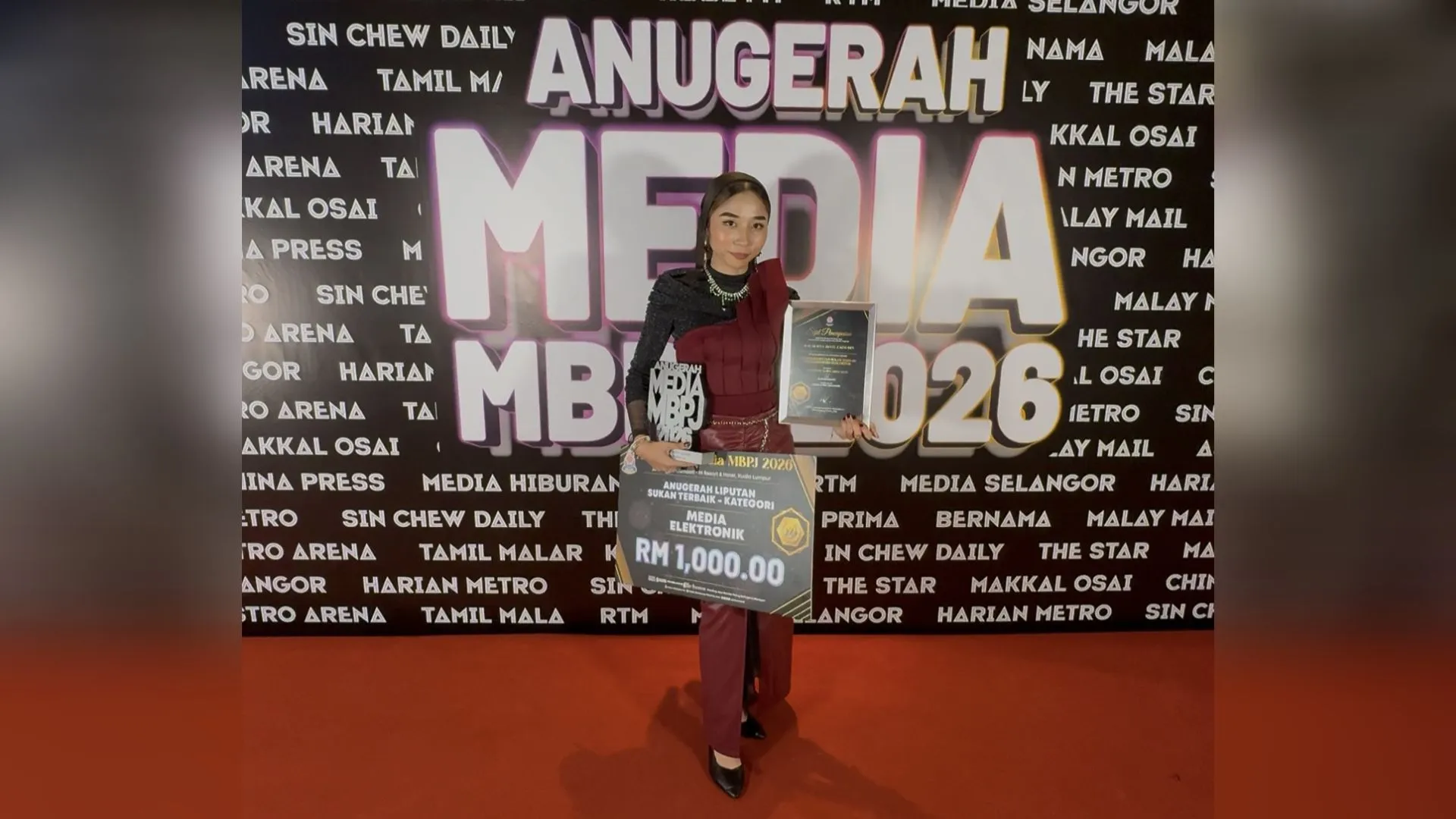 Husna Zainudin ukir sejarah baru!