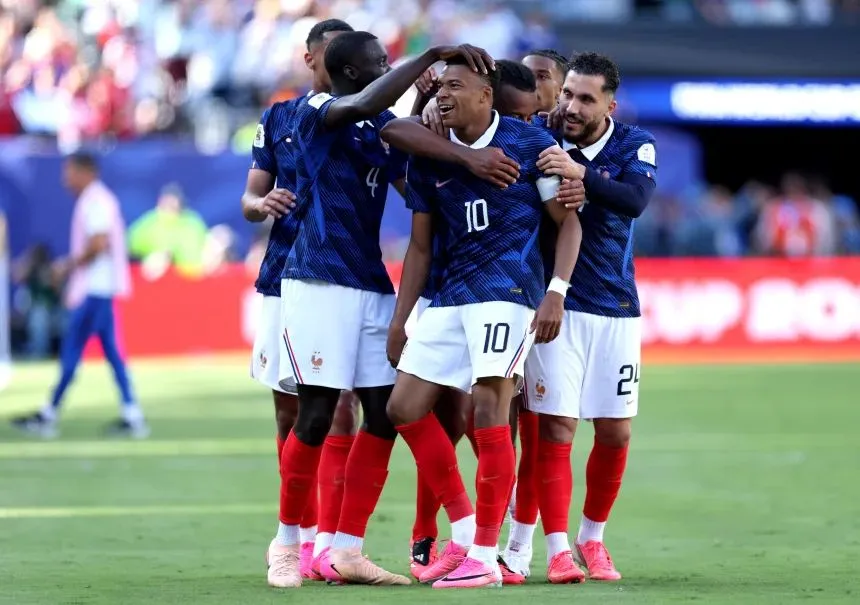 Piala Dunia 2026: Mengapa ramai pakai but warna merah jambu? Ini sebabnya