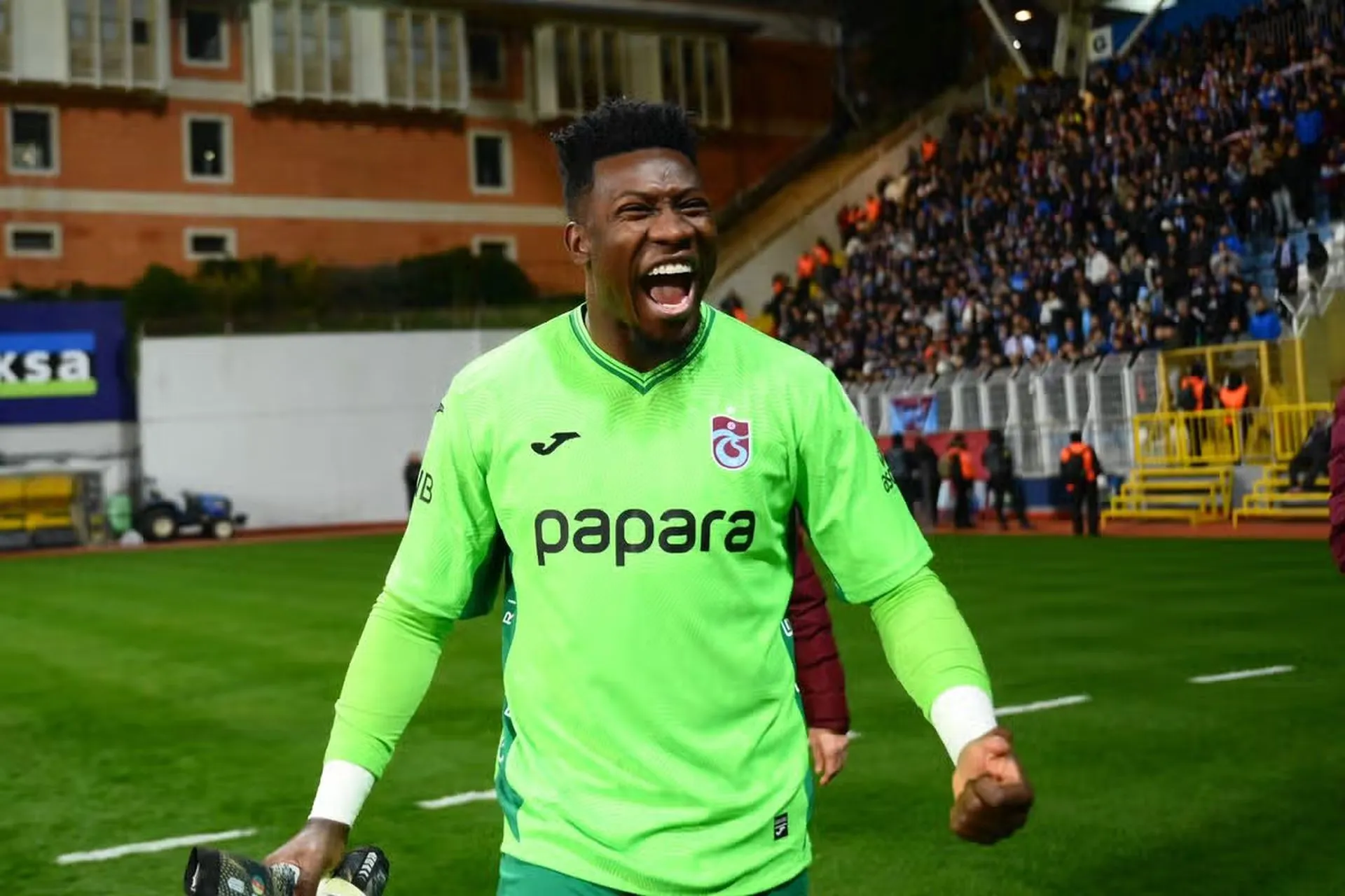 Tak jadi pulang ke United, Andre Onana kembali ke pangkuan Trabzonspor