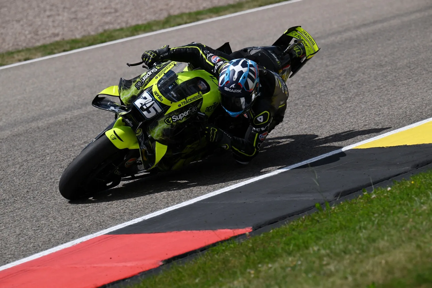 MOTO3