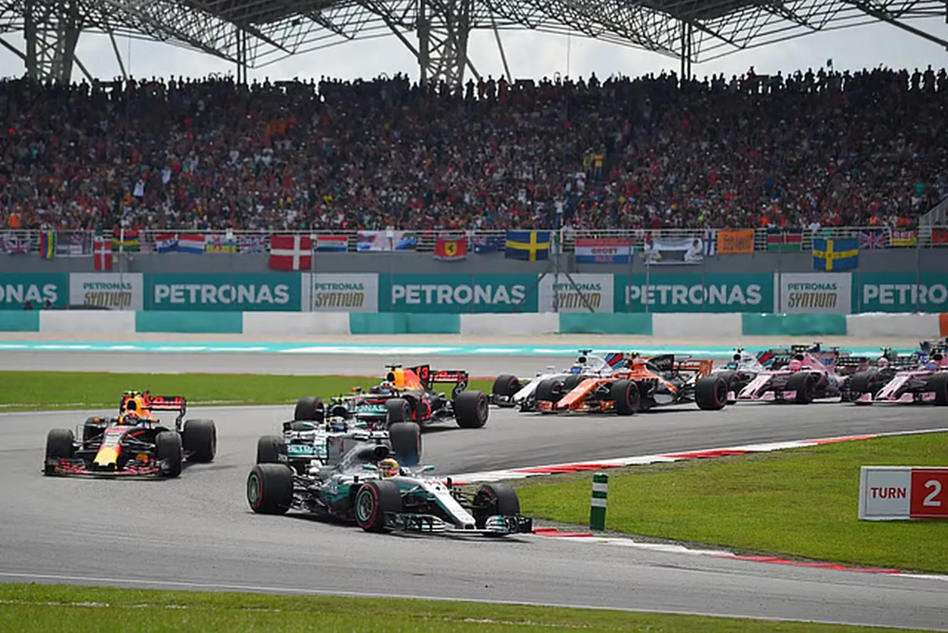 Dapat sambutan luar biasa, tiket MADANI F1 Sepang RM200 habis terjual