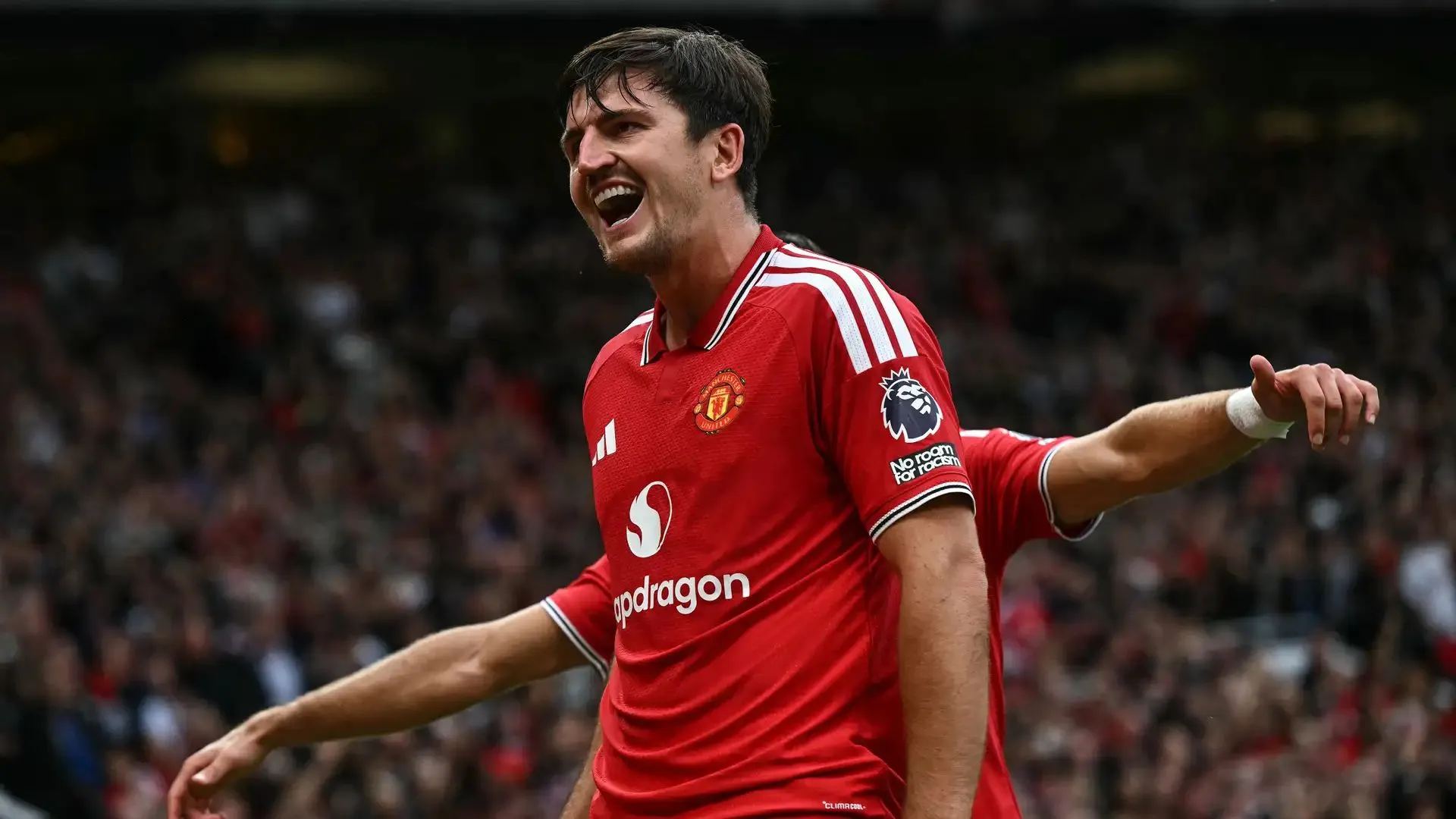 Kontroversi kemenangan MU! VAR dipersoal selepas insiden bola terkena tangan Maguire