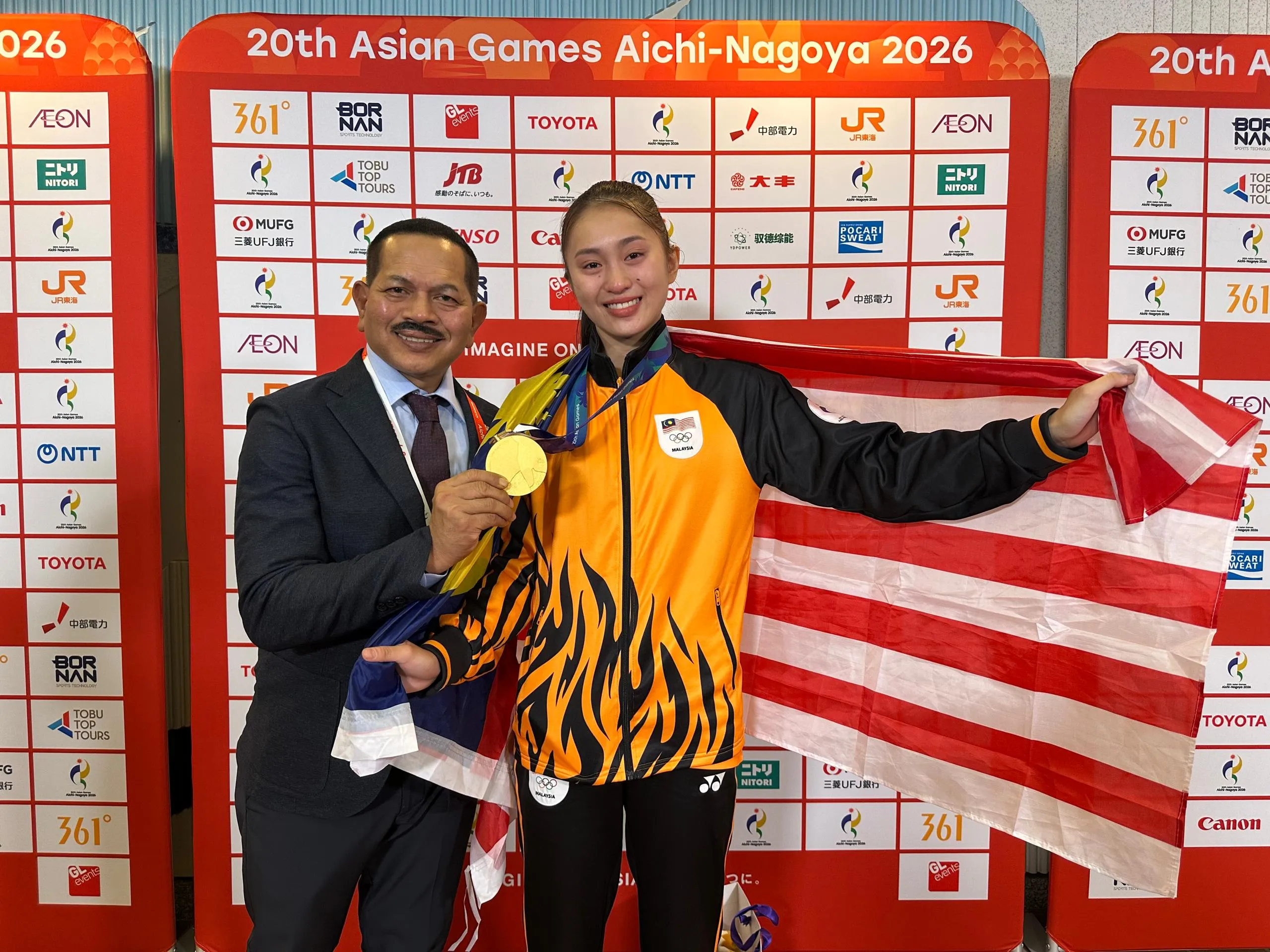 Datuk Azmi & Adeola